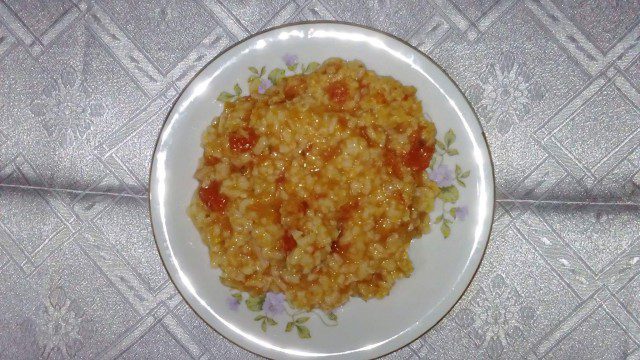 Tasty Rice with Tomatoes