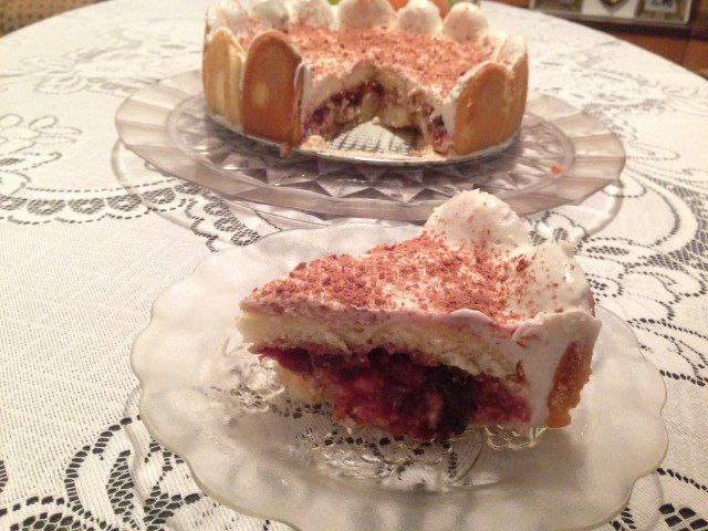 Economical Cake with Biscotti and Yoghurt