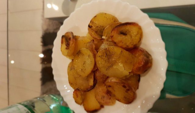 New Potatoes with Butter in the Oven