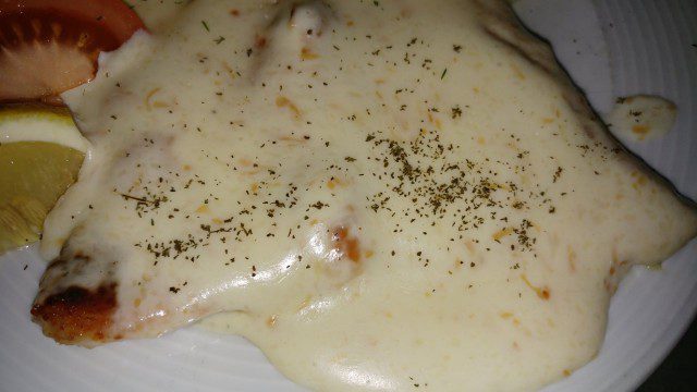 Chicken Fillet with Garlic Yoghurt Sauce