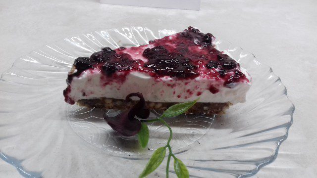 No Bake Cheesecake with Blueberries and Cottage Cheese