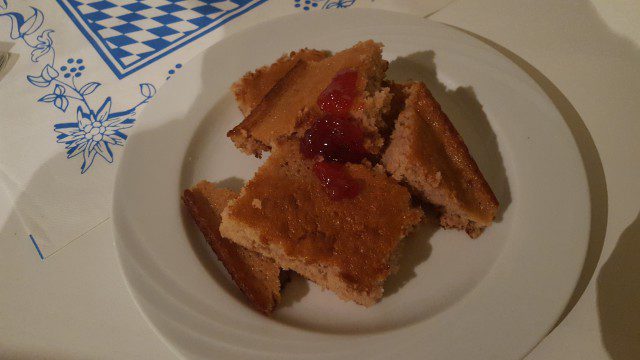 Easy Cake with Compote