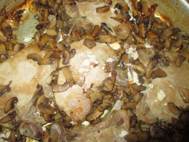 Pork Steaks with Mushrooms, Processed Cheese and Wine