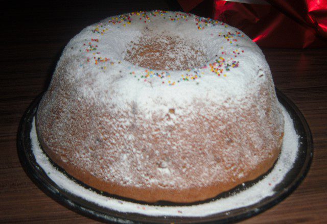 Dry Cake with Sugar