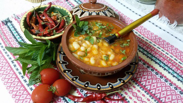 Spicy Bean Stew with Spearmint and Mint