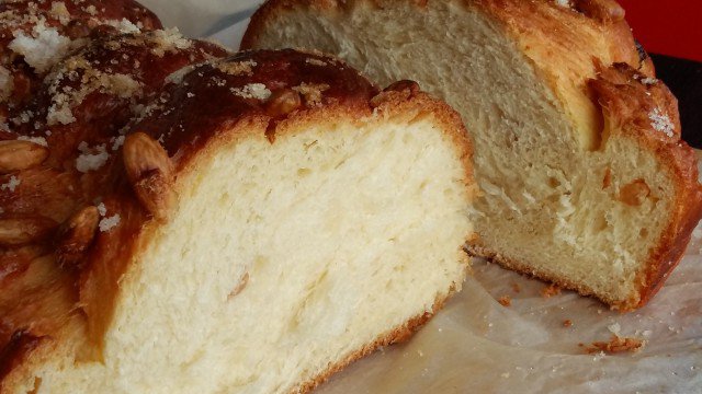 Twisted and Threaded Panettone