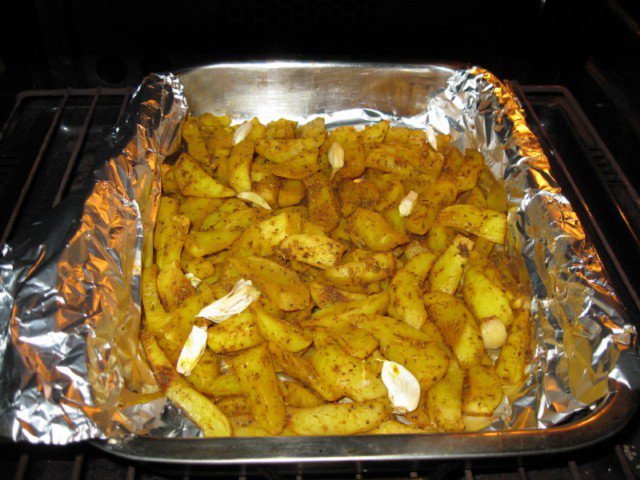 Spicy Potatoes in Foil