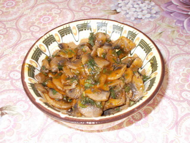 Mushrooms with Butter, Spring onions and Spearmint