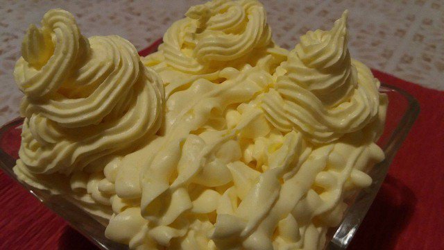 Chantilly Cream for Cakes