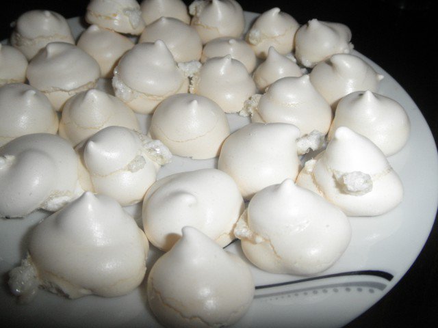 Amazing Homemade Meringues