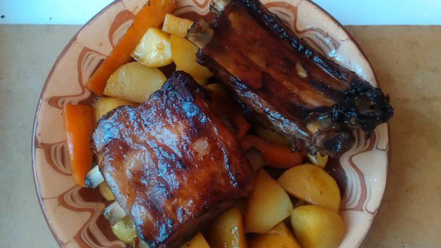 Pork Ribs with Carrots and Potatoes