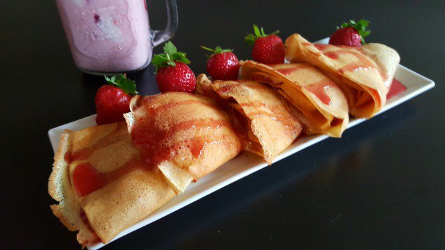 French Crepes with Strawberries