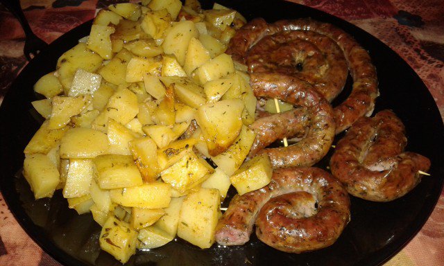Karnacheta with Potatoes in the Oven
