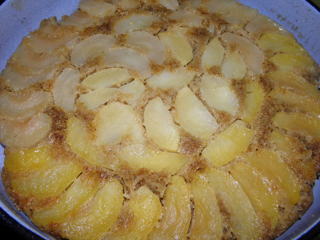 Plain and Simple Apple Cake