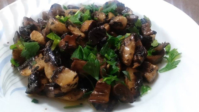 Fried Mushrooms with Butter and Soy Sauce