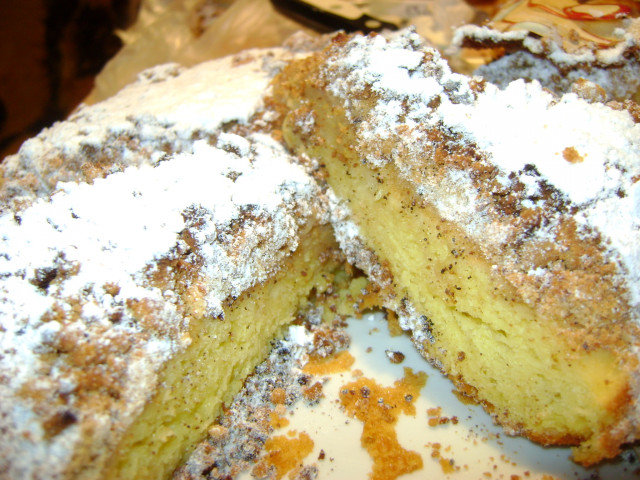 Aromatic Apple Cake with Cinnamon