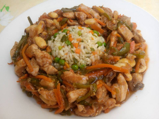 Chicken with Almonds and Vegetables