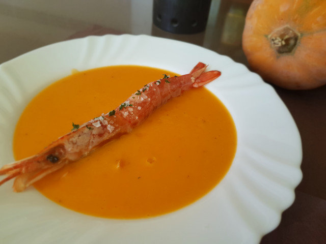 Pumpkin and Shrimp Cream Soup