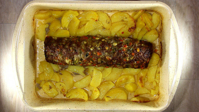 Mosaic Roll with Roast Potatoes