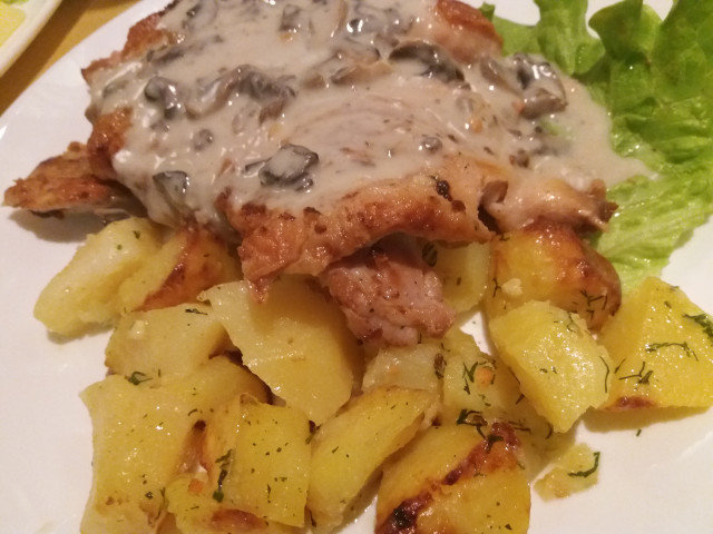 Chicken Steaks with Mushroom Sauce and Processed Cheese