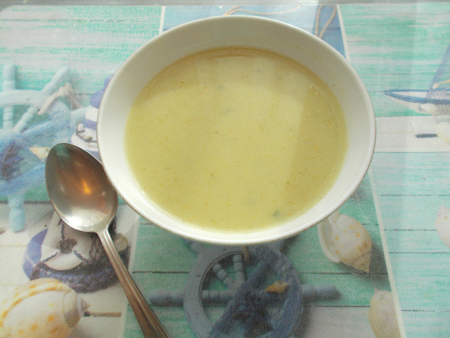 Cream Soup with Millet, Broccoli and Celery