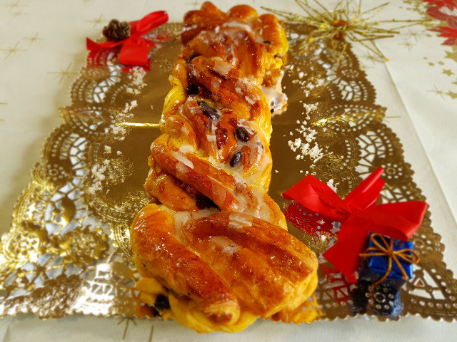 Christmas Braided Puff Pastry