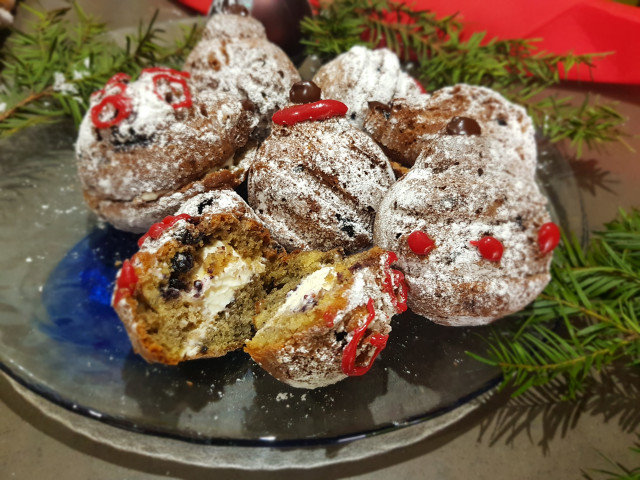 Blueberry Muffins - Christmas Tree Ornaments with a Filling