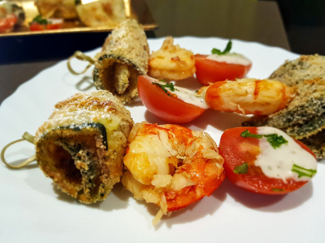 Festive Appetizer with Zucchini and Prawns