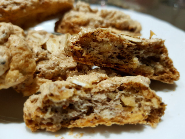 Healthy Crunchy Oatmeal Cookies