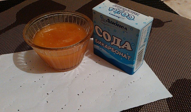 Compress with Honey and Baking Soda for Kids with a Cold