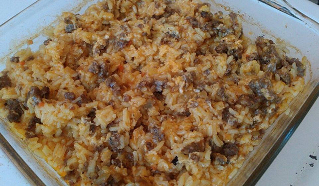 Minced Meat and Rice Casserole