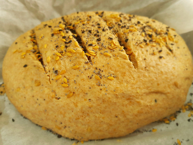 Spelt Bread with Seeds