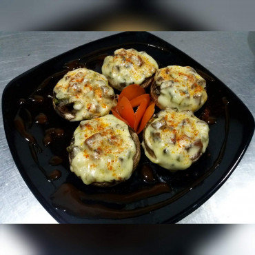 Simple Stuffed Mushrooms with Cheese