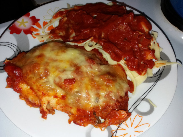 Chicken with Mozzarella and Pasta in Tomato Sauce