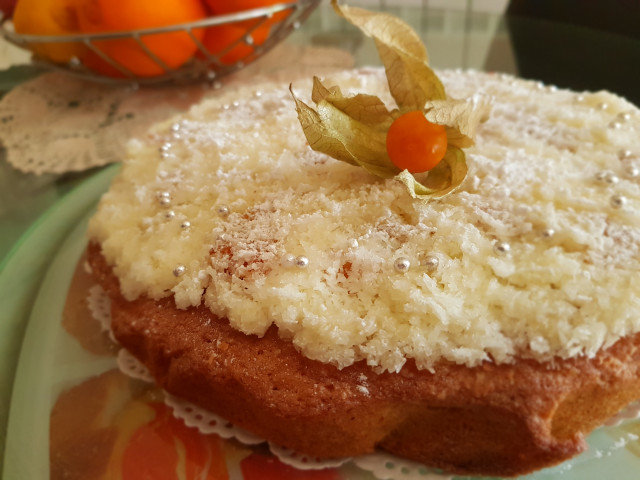 Butter Cake with Coconut and Peach Jam