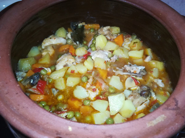 Rabbit with Veggies in a Clay Pot