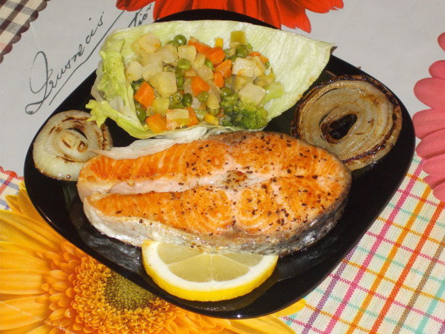 Spanish-Style Salmon with Stewed Vegetables