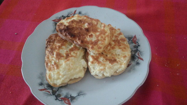 Feta Cheese and Egg Sandwich
