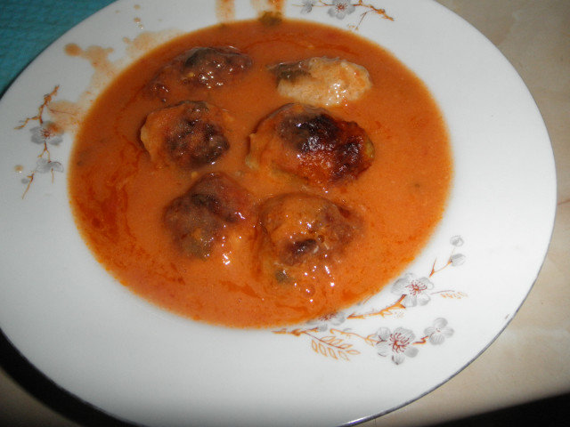 Tasty Meatballs in Tomato Sauce