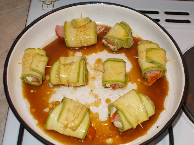 Zucchini Rolls with Fillet and Processed Cheese