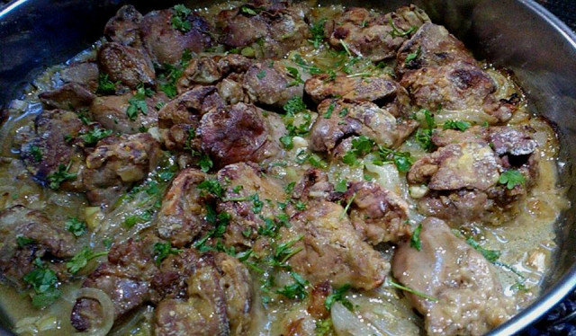 Oven-Baked Chicken Livers with Onions and Fresh Garlic
