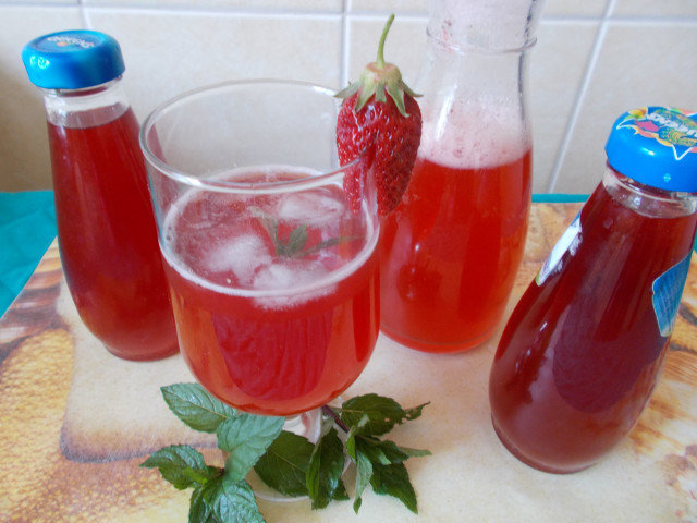 Easy Strawberry Syrup
