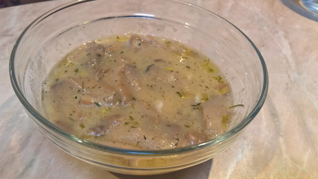 Side-Dish with Oyster Mushroom with Garlic and Butter