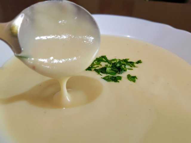 Creamy Cauliflower Leek Soup