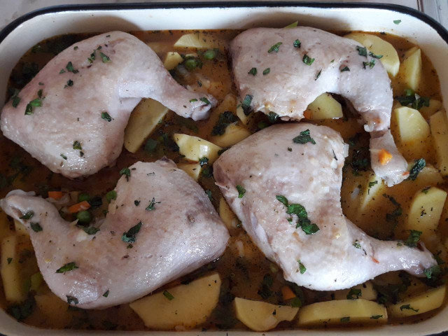 Oven-Baked Chicken, Peas and Potatoes