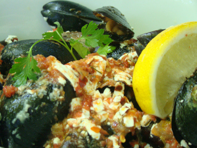 Spicy Greek Mussels Saganaki