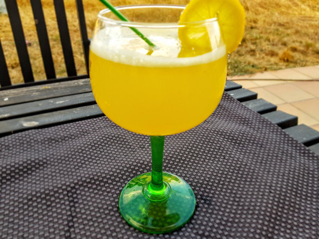 Homemade Peach Lemonade
