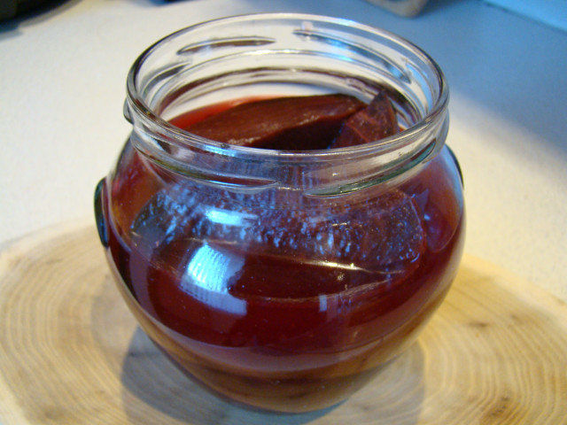 Spicy Pickled Beetroot
