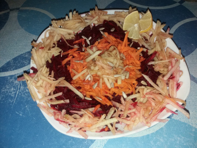 Salad with Beetroots, Apples and Carrots