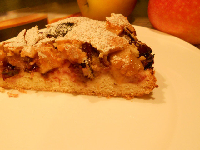 Linzer Cake with Autumn Fruit